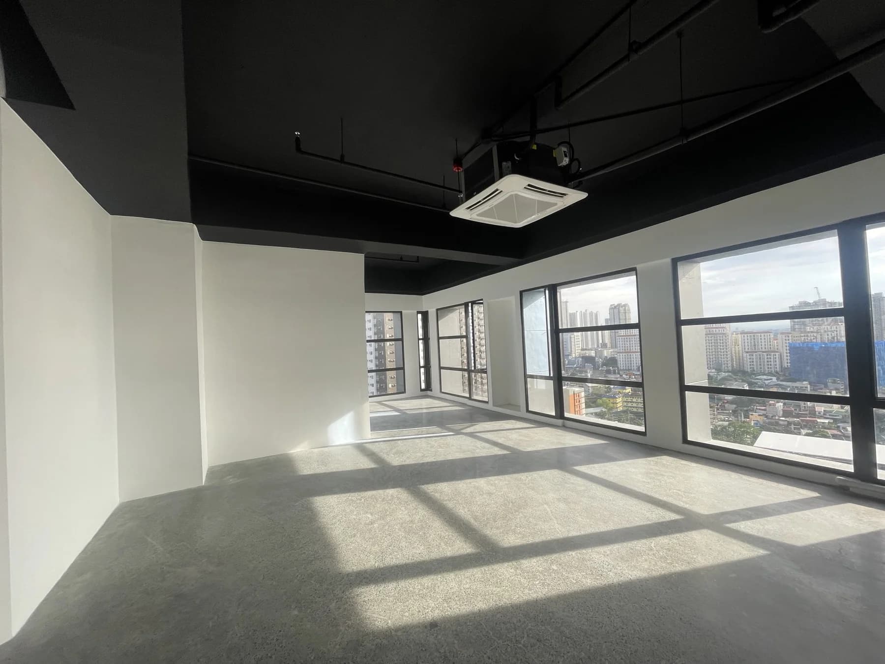 Sun Plaza Bldg. | 125sqm Office Space for Rent in Mandaluyong City