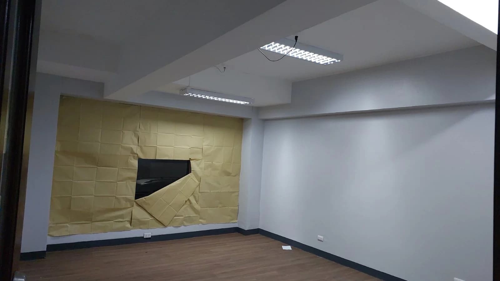 Cityland 10 | 28sqm Office Space for Sale in Makati City - Salcedo Village