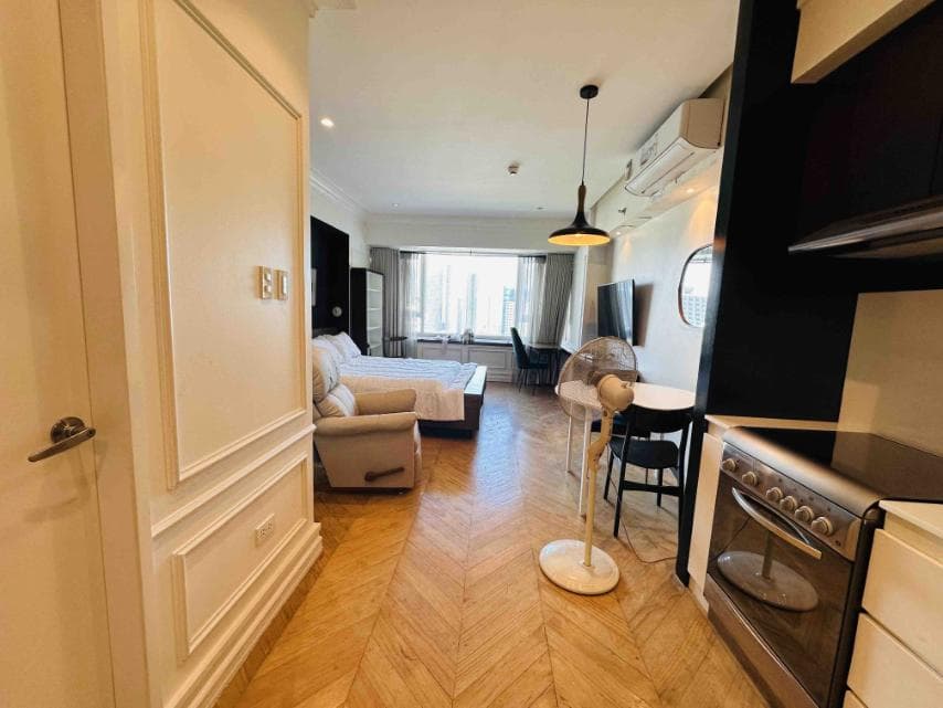 St. Francis Shangri-la Place | Studio 40sqm Condo for Sale in Mandaluyong City