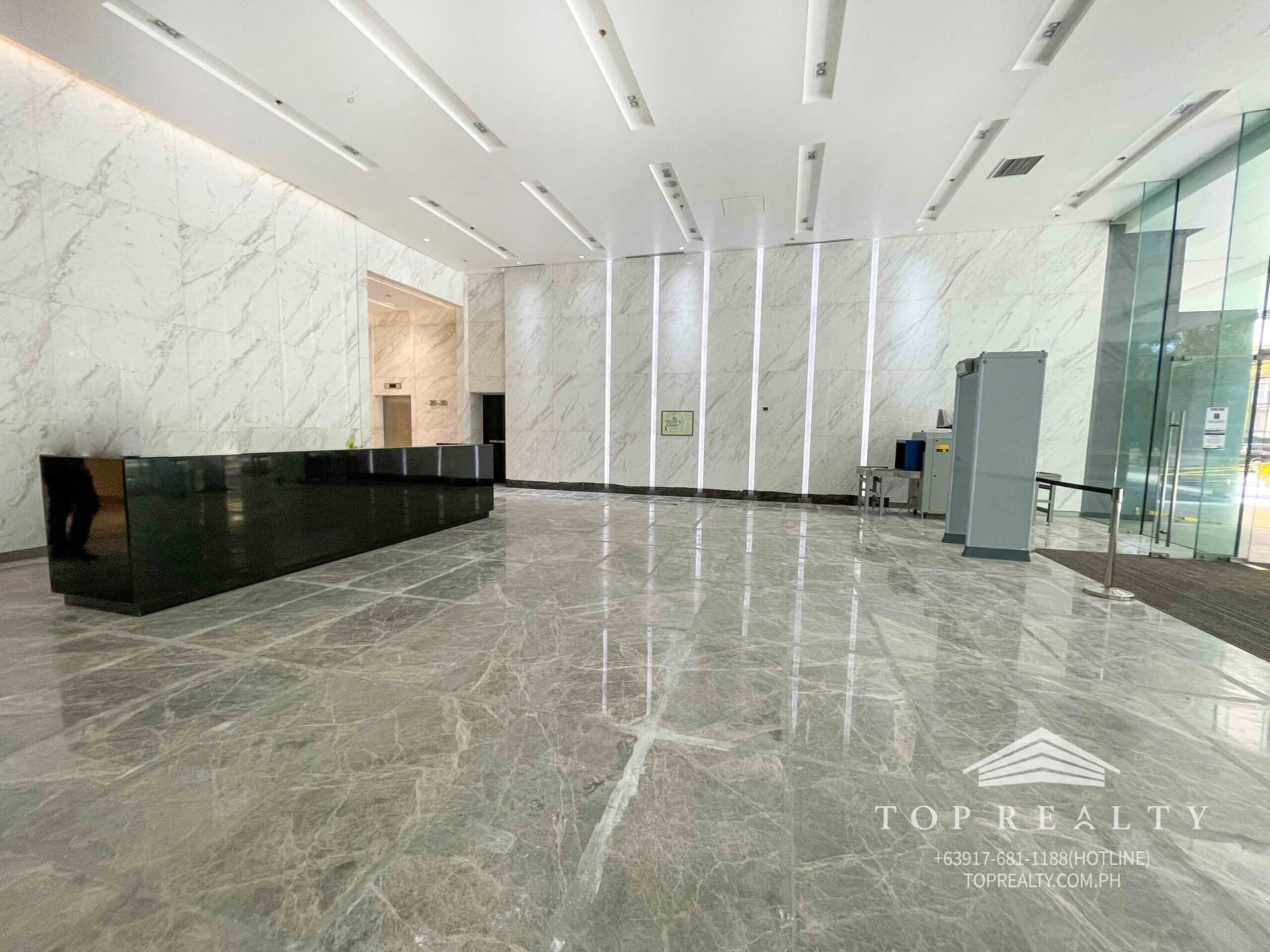Alveo Park Triangle Plaza | 268sqm Office Space for Rent in Taguig City - Bgc