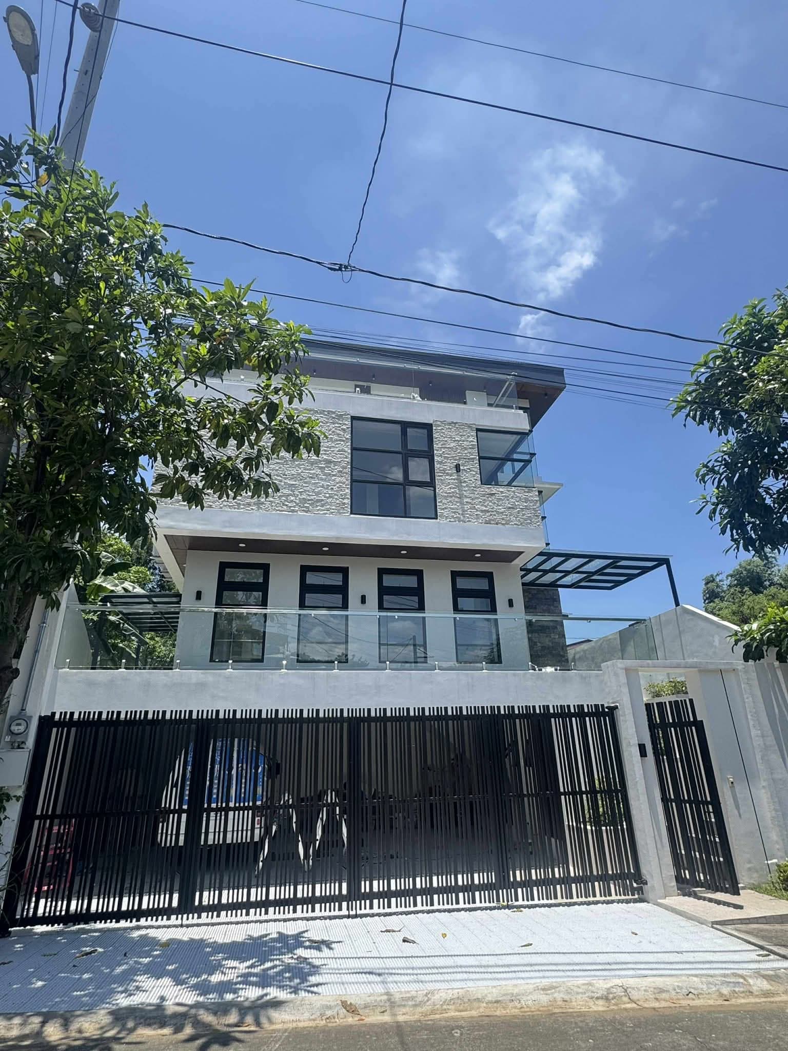 Highlands Pointe 2, Havila | 5BR 540sqm House & Lot for Sale in Rizal