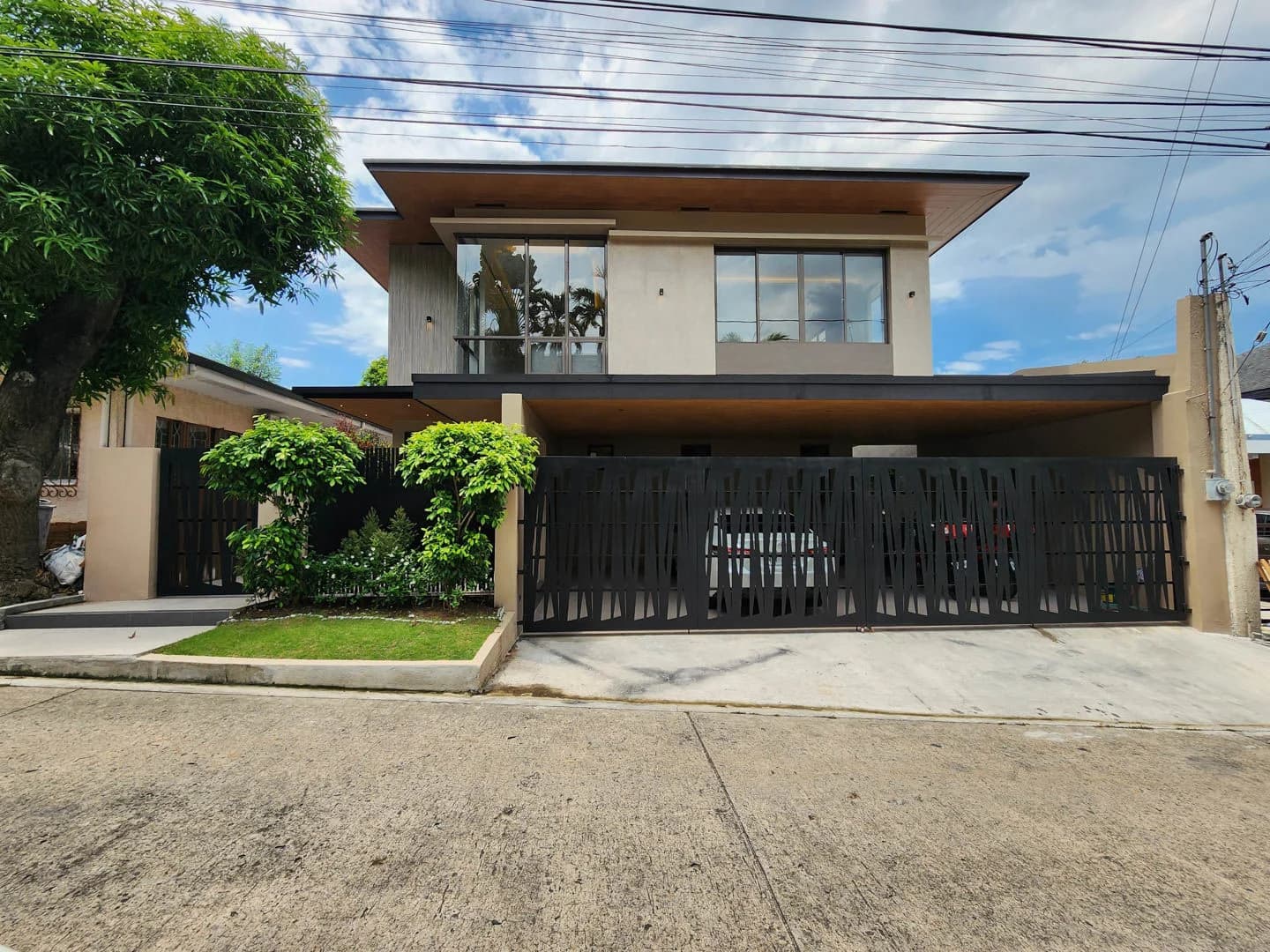 Tahanan Village | 5BR 325sqm House & Lot for Sale in Parañaque City