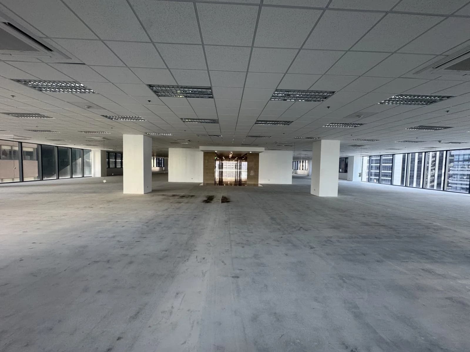 Milestone At Fifth Avenue | 541sqm Office Space for Rent in Taguig City - Bgc