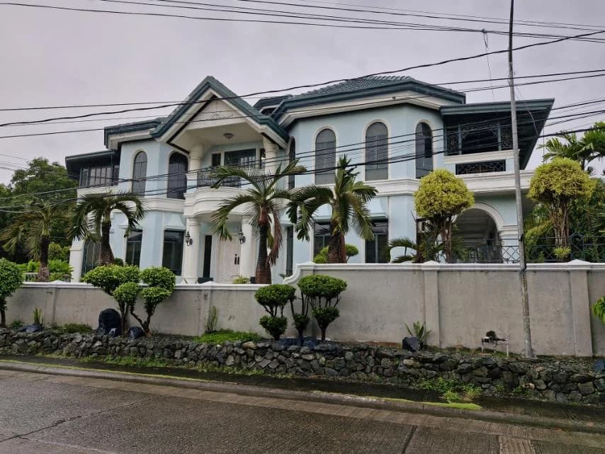 Ayala Alabang Village | 5BR 495sqm House & Lot for Sale in Muntinlupa City