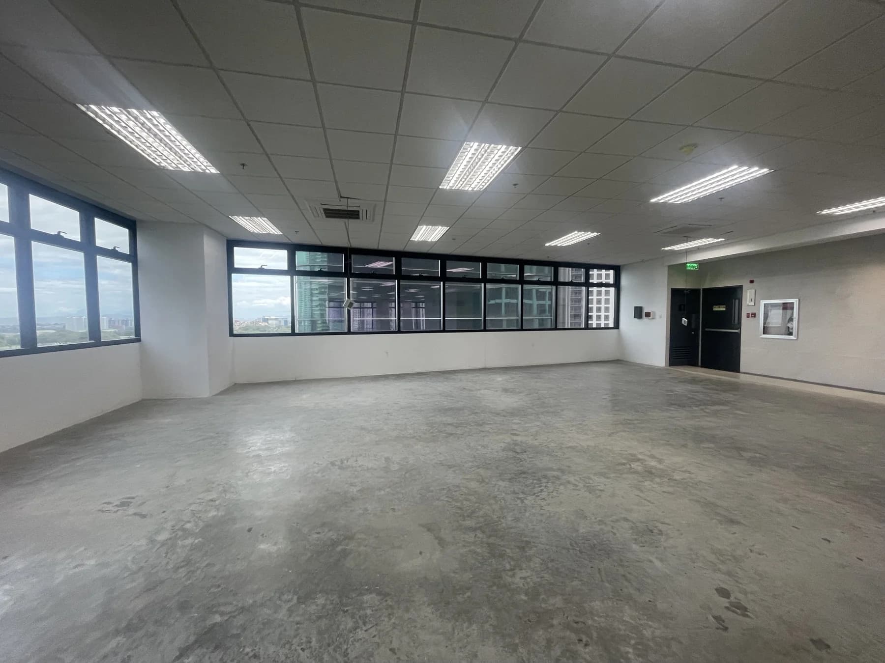 Mj Fort | 446sqm Office Space for Rent in Taguig City - Bgc