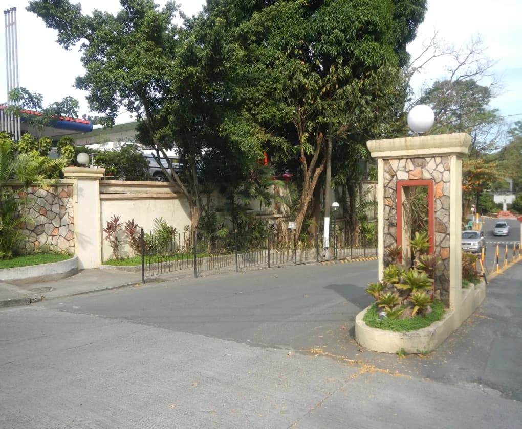 Loyola Grand Villas Quezon City | House & Lot for Sale in Quezon City