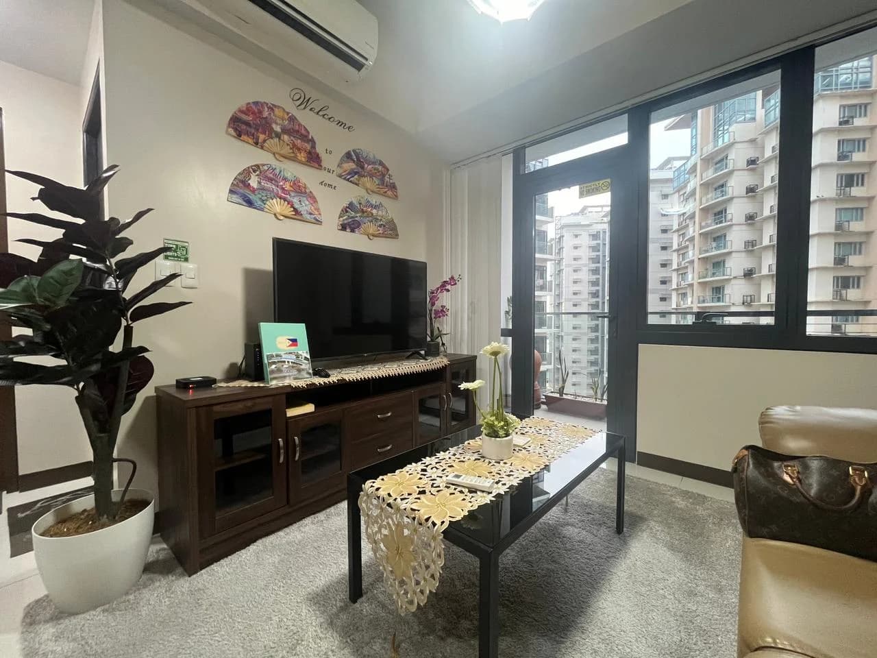 The Florence | 2BR 71sqm Condo for Rent in Taguig City - Mckinley