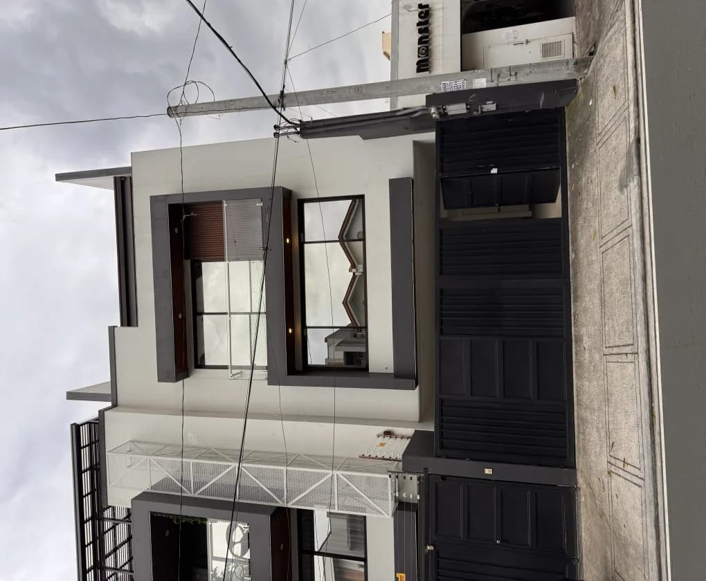 Teachers Village, East - Diliman Quezon City | 5BR 364sqm Townhouse for Sale in Quezon City