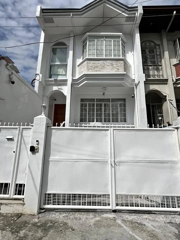 Kapitolyo Townhouse | 3BR 190sqm Townhouse for Sale in Pasig City