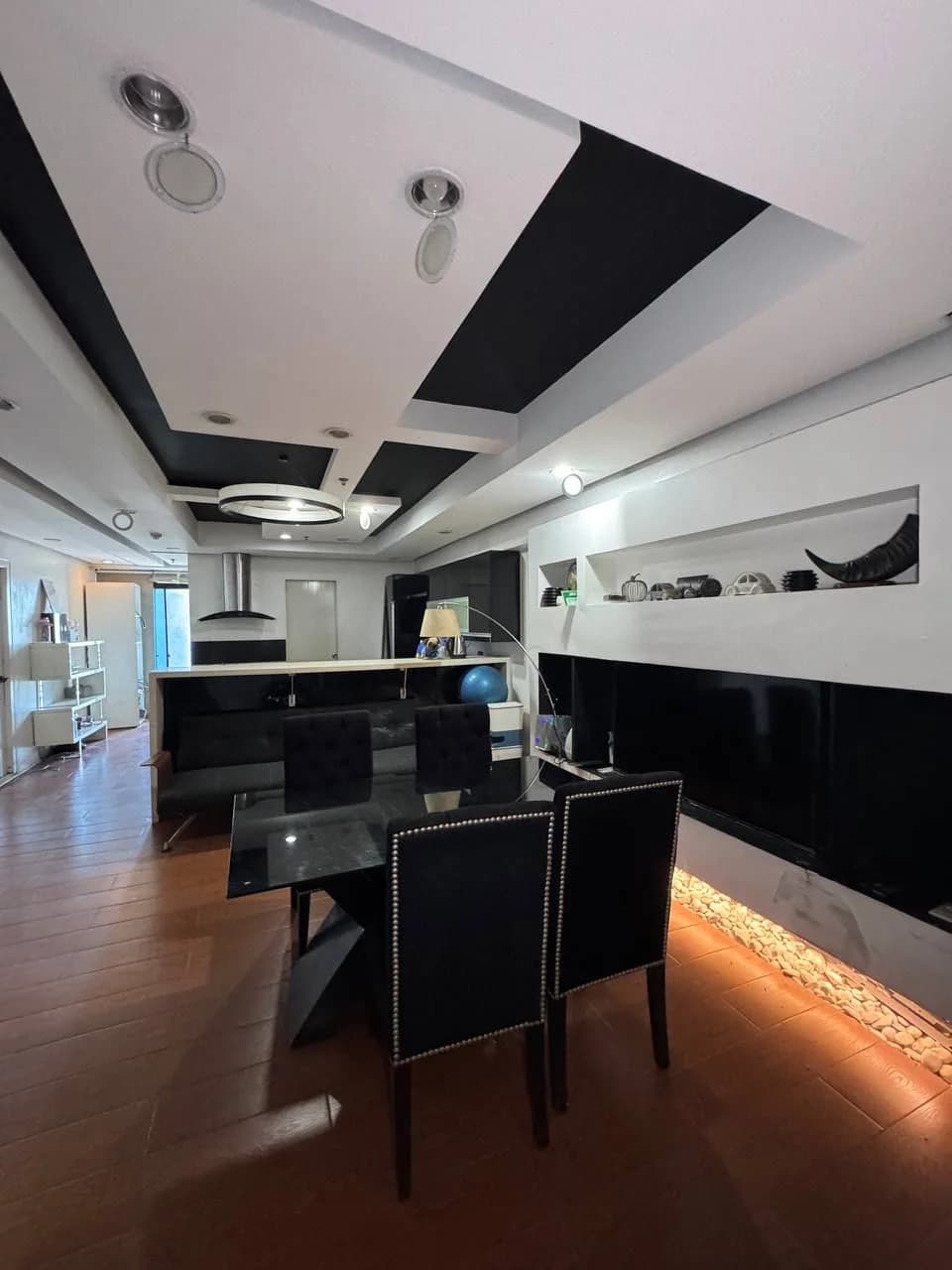 Future Point Plaza 3 | 3BR 108sqm Condo for Sale in Quezon City