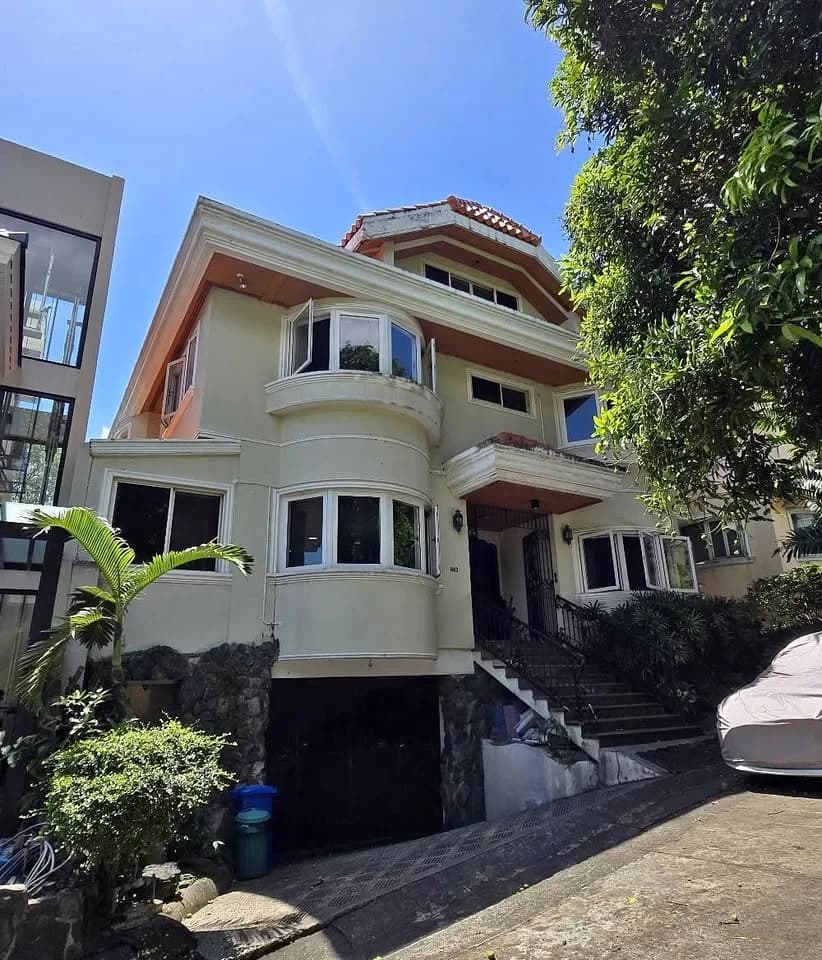 Capitol Golf Villas | 5BR 640sqm House & Lot for Sale in Quezon City