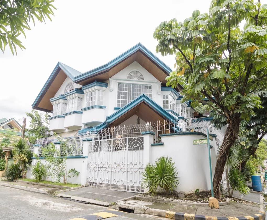 Vista Verde Executive Village | 3BR 300sqm House & Lot for Sale in Rizal
