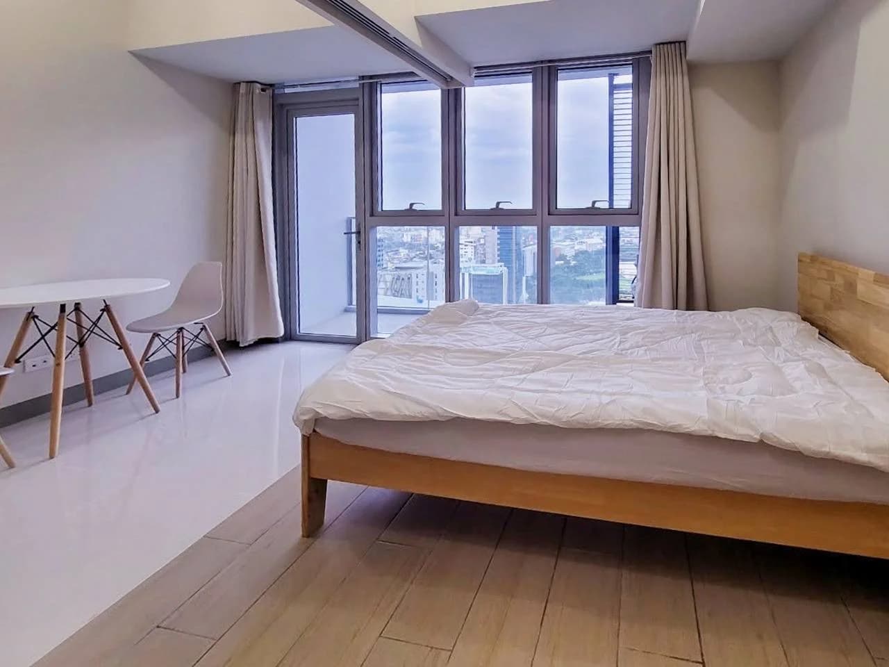 Uptown Parksuites | 1BR 40sqm Condo for Sale in Taguig City - Bgc