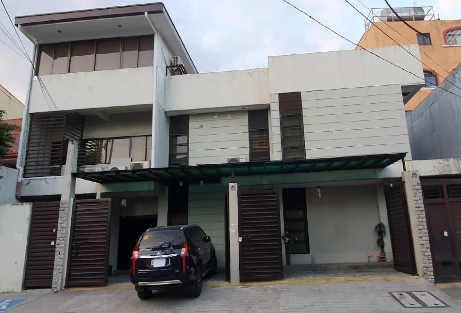 Residentiial/commercial Bldg | 1000sqm Commercial Space for Sale in Makati City