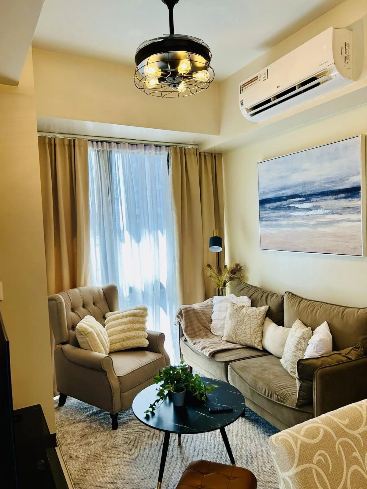 The Florence | 2BR 60sqm Condo for Rent in Taguig City - Mckinley