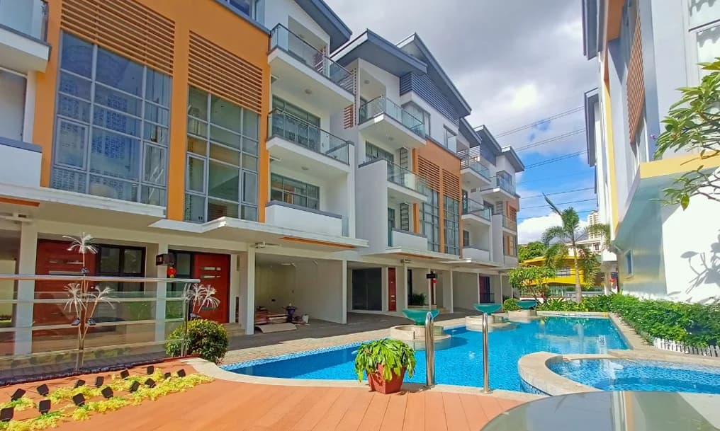 The Hoover Townhouse/hoover Residences | 4BR 317sqm Townhouse for Sale in San Juan City