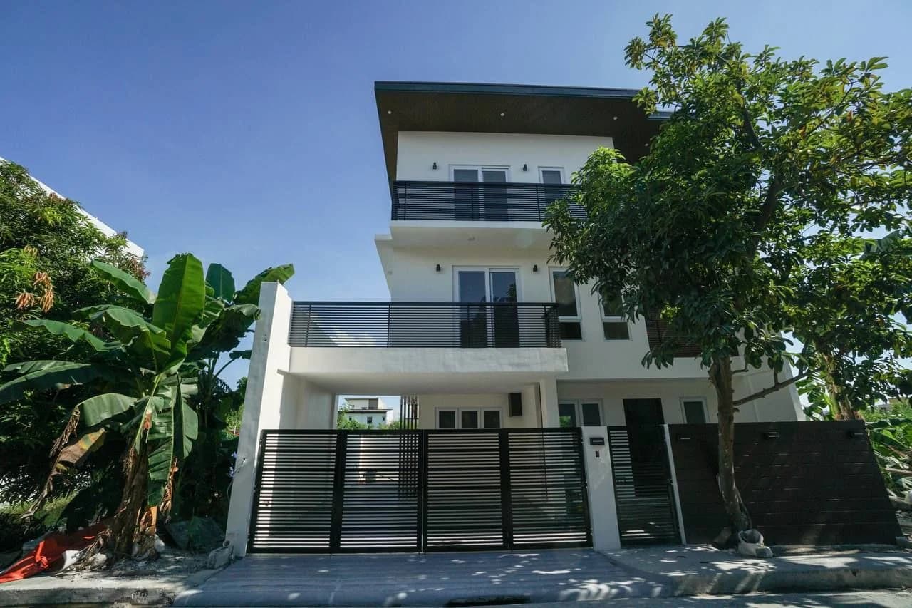 Greenwoods Executive Village | 3BR 190sqm House & Lot for Sale in Rizal