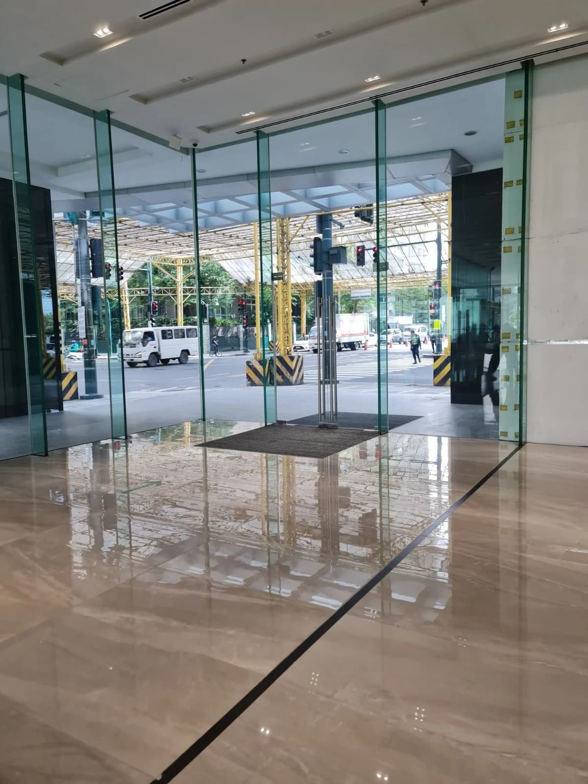 Park Triangle Corporate Plaza | 171sqm Office Space for Rent in Taguig City - Bgc