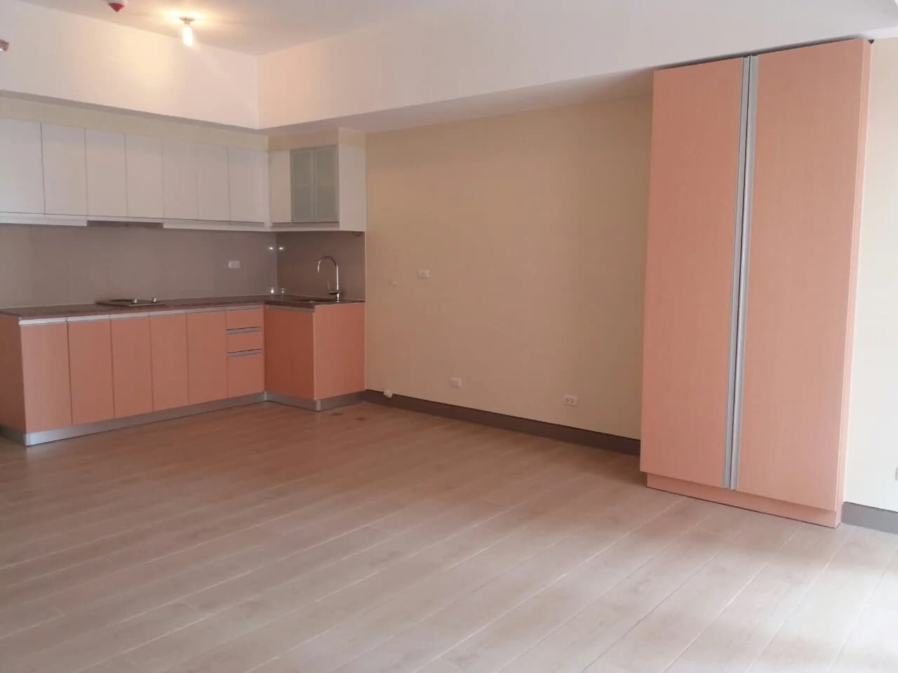 Venice Luxury Residences | Studio 40sqm Condo for Rent in Taguig City - Mckinley