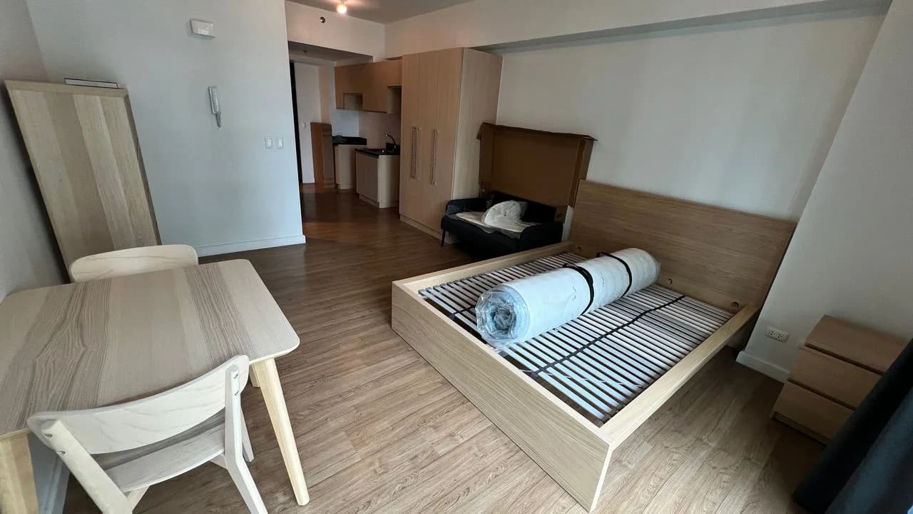 Solstice Tower | Studio 33sqm Condo for Rent in Makati City