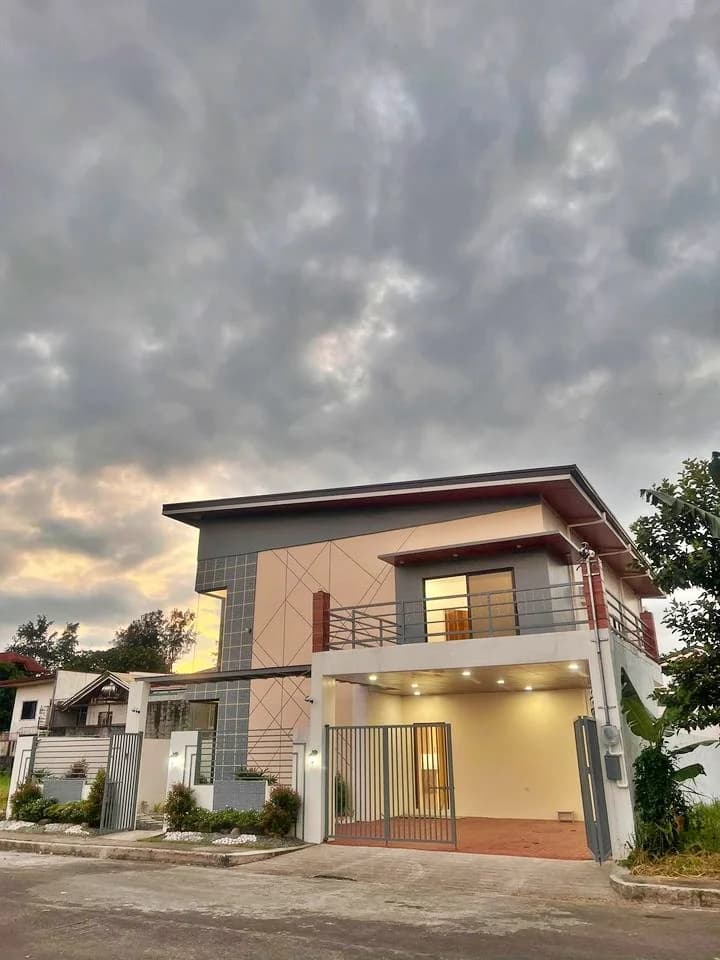 Brittany Neopolitan | 4BR 400sqm House & Lot for Sale in Quezon City