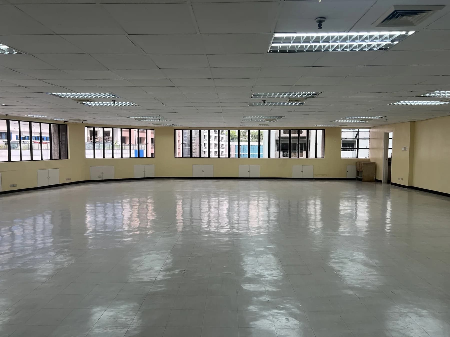 Don Chua Lamko Building | 660sqm Office Space for Rent in Makati City - Salcedo Village