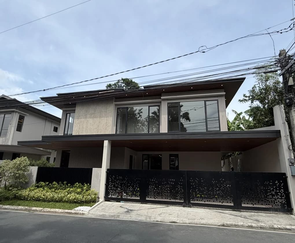 Inner Circle, Bf Homes | 5BR 355sqm House & Lot for Sale in Parañaque City