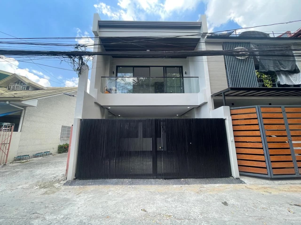 Apa Compound | 3BR 180sqm Townhouse for Sale in Quezon City