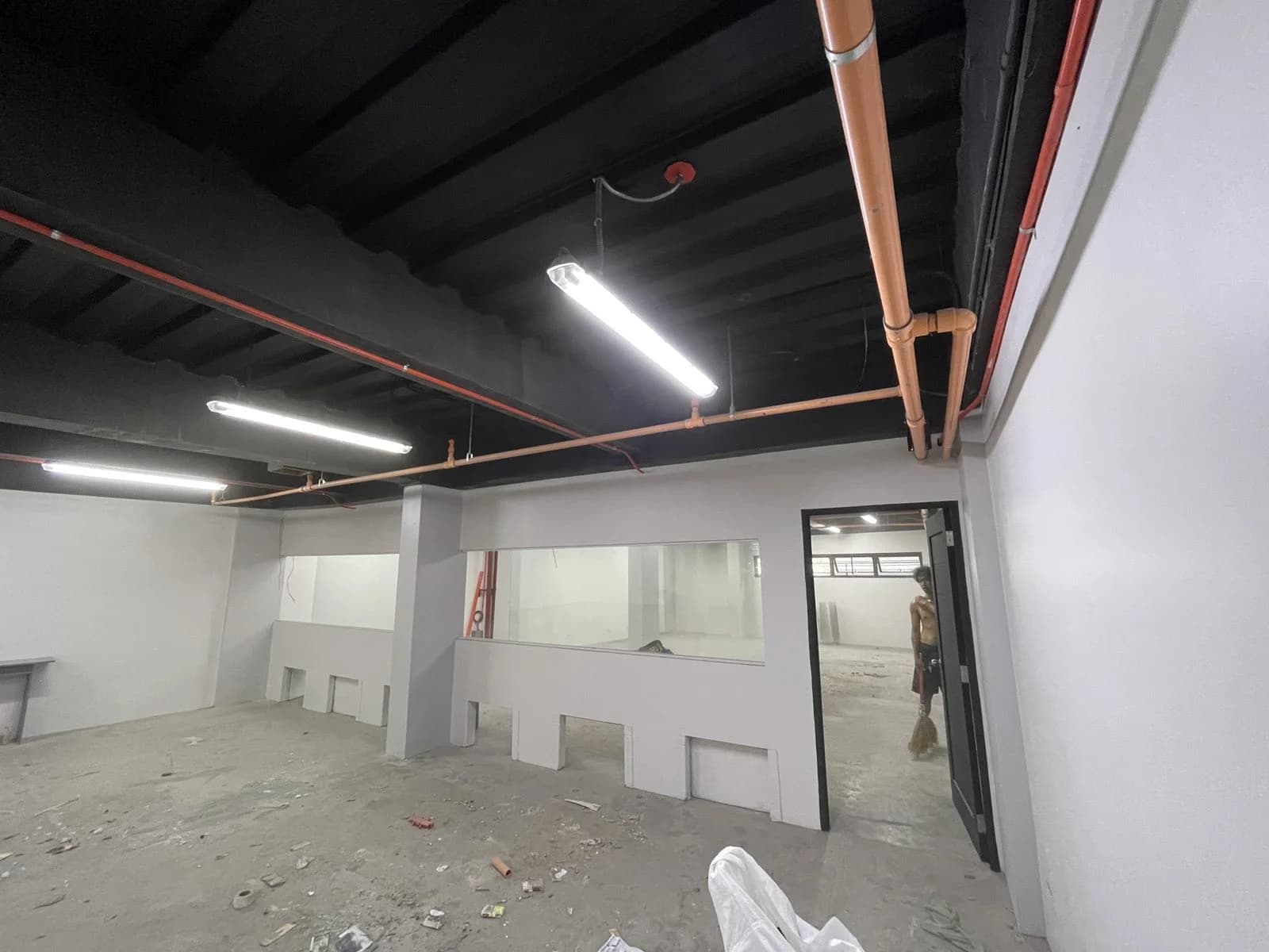 Mixed Use Office Building/shophouse San Juan | 1000sqm Office Space for Sale in San Juan City