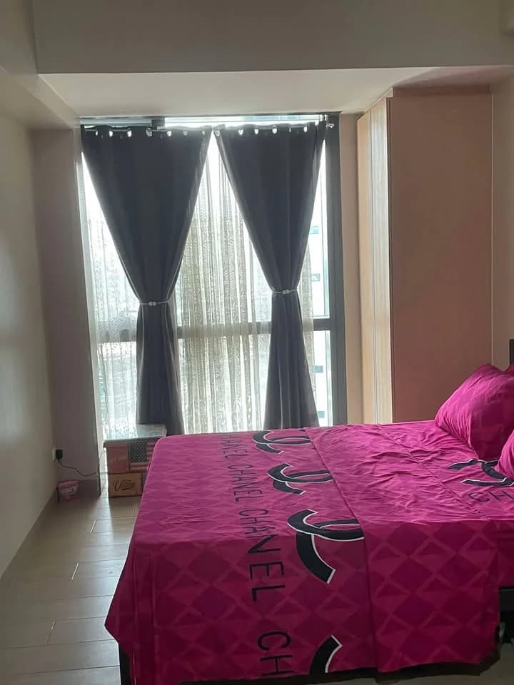 One Eastwood Avenue | Studio 35sqm Condo for Sale in Quezon City