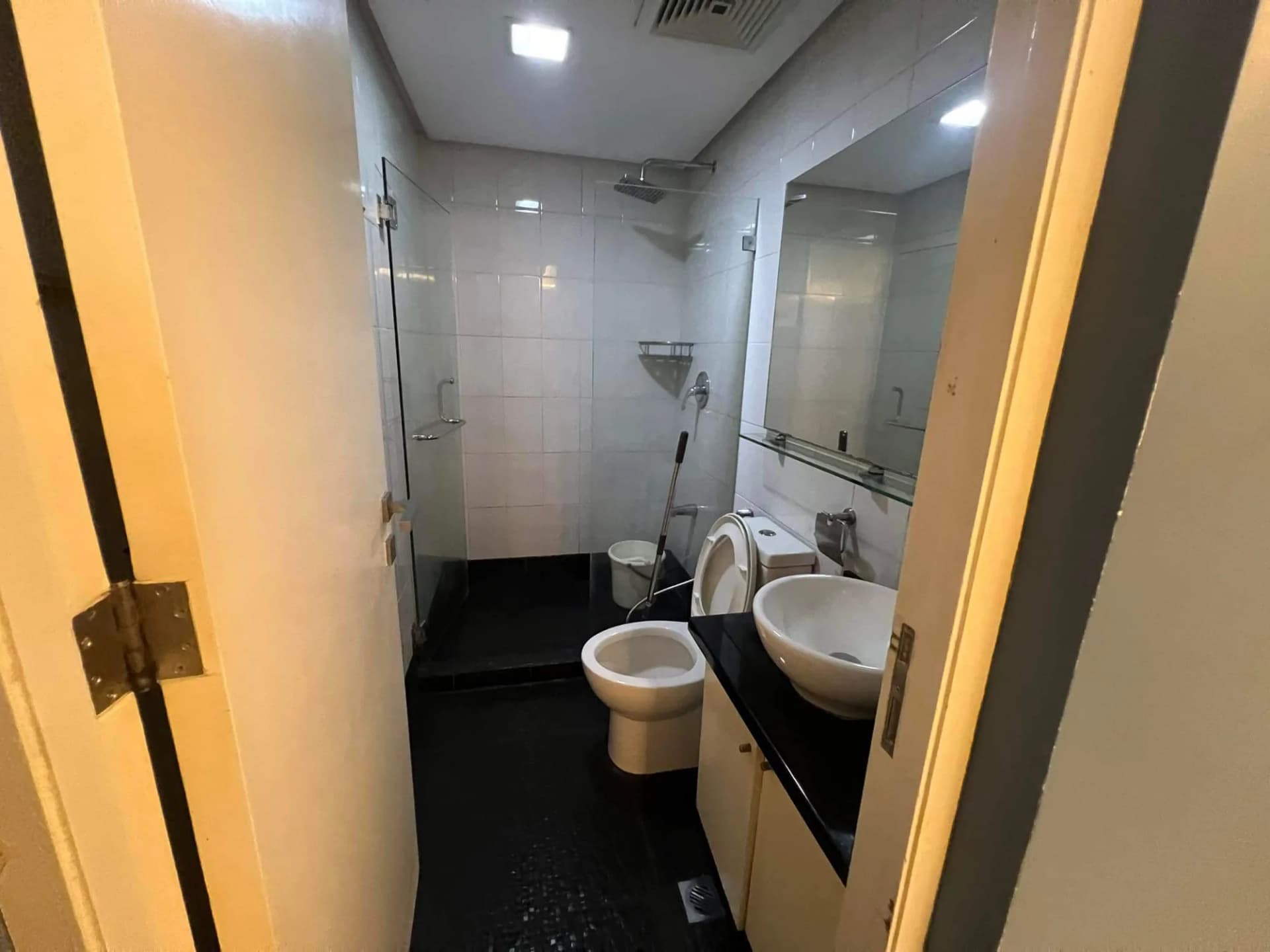 Bsa Twin Towers | Studio 36sqm Condo for Sale in Mandaluyong City