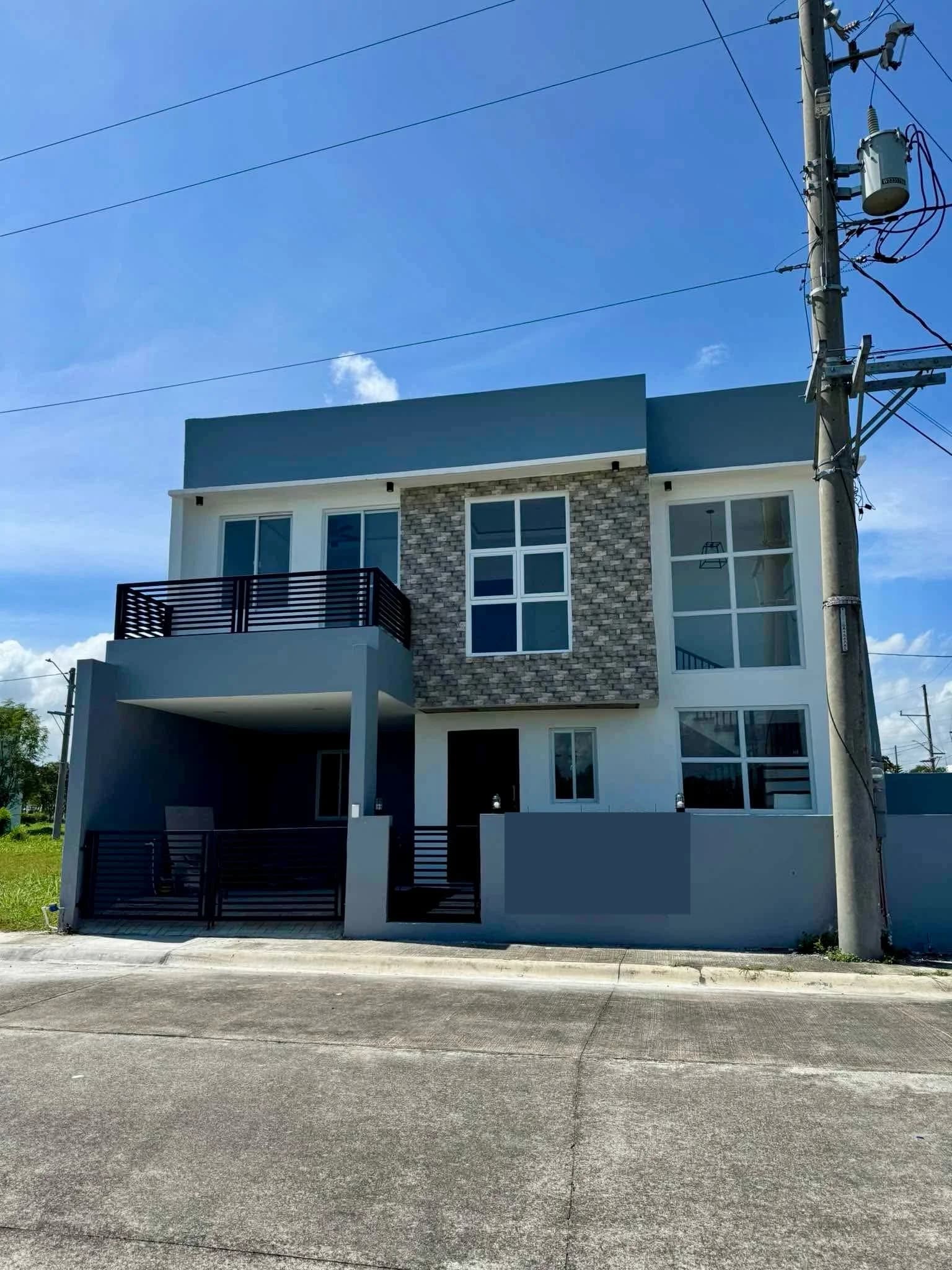 West Wing Residences At Eton City | 3BR 160sqm House & Lot for Sale in Laguna