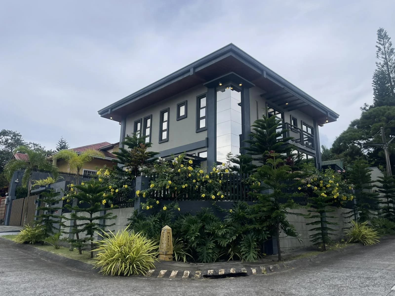 Tagaytay Country Homes 4 | 4BR House & Lot for Sale in Tagaytay City