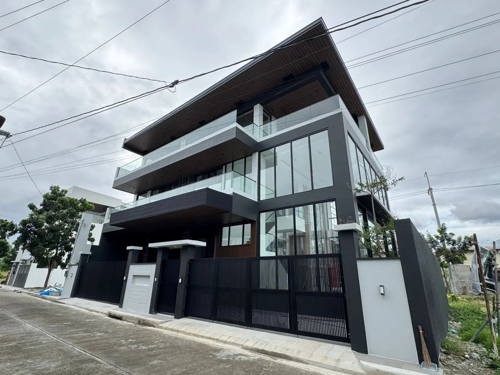 Greenwoods Executive Village | 5BR 750sqm House & Lot for Sale in Rizal