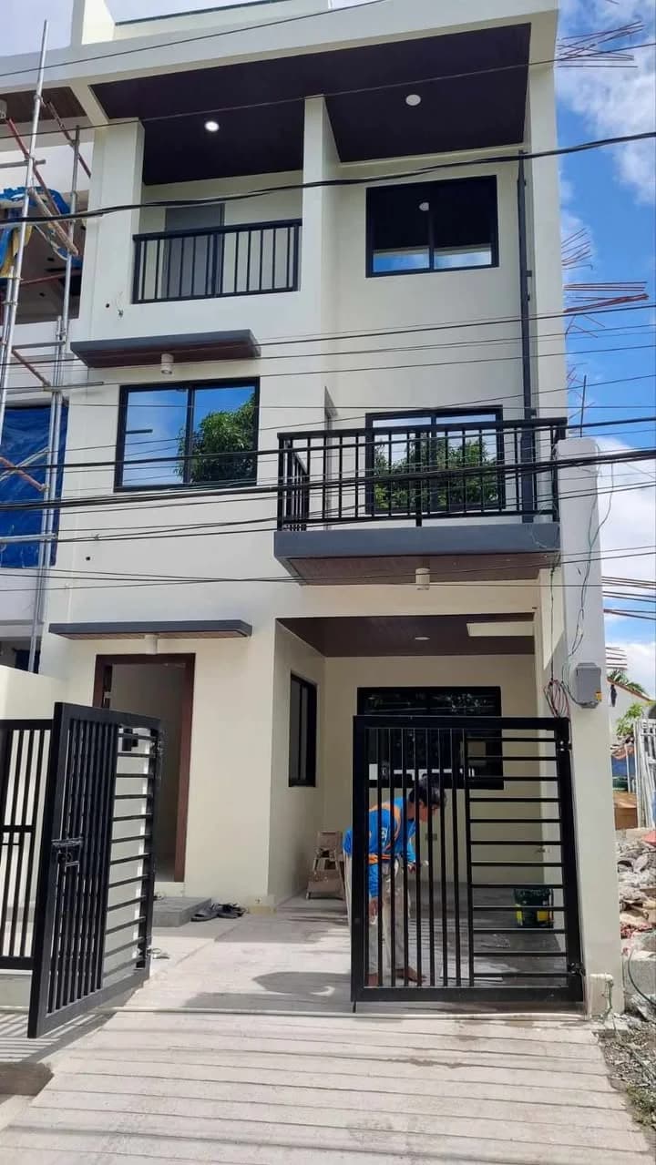 Better Living | 4BR 158sqm House & Lot for Sale in Parañaque City