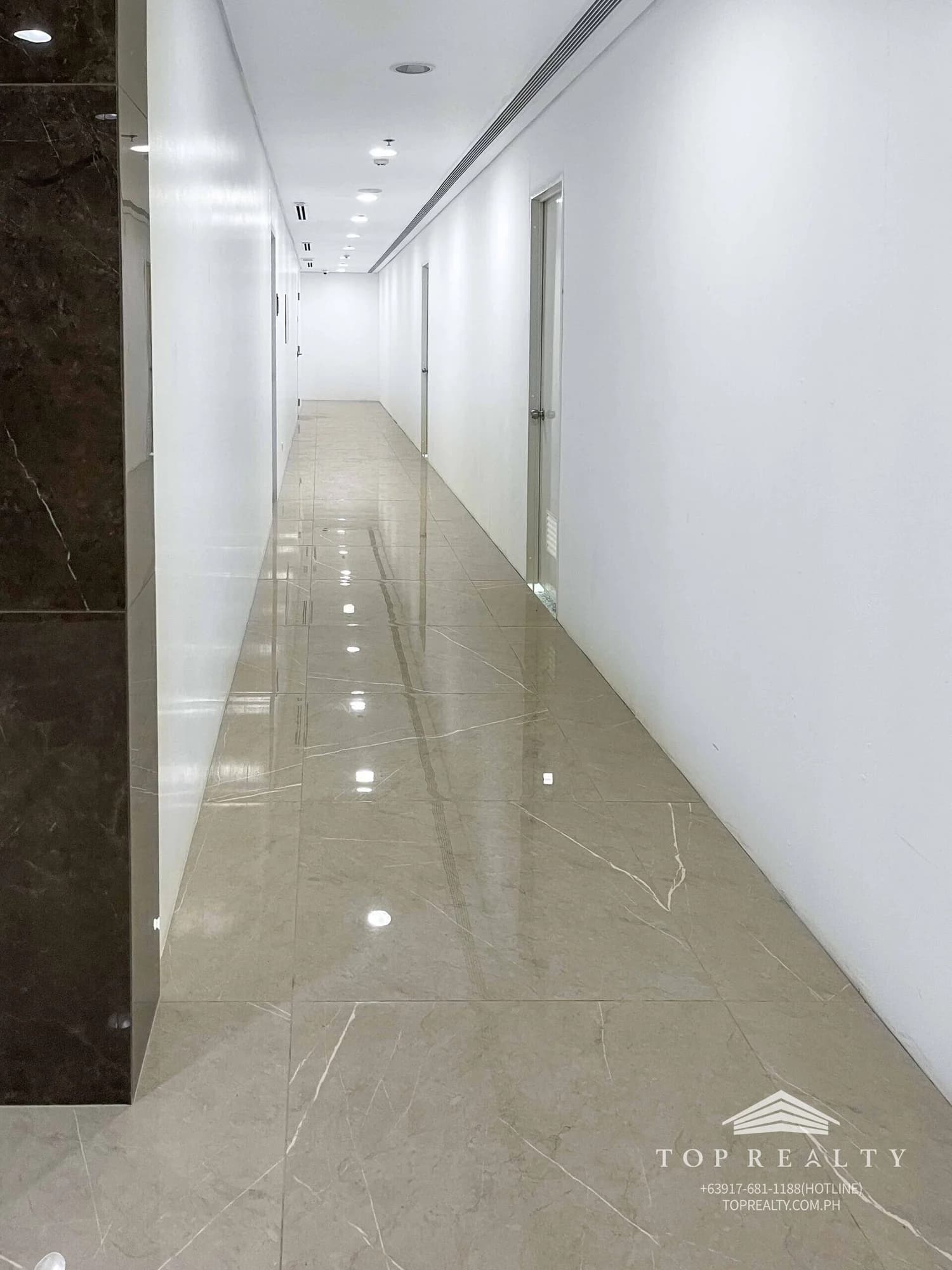 Alveo Park Triangle Plaza | 101sqm Office Space for Rent in Taguig City - Bgc