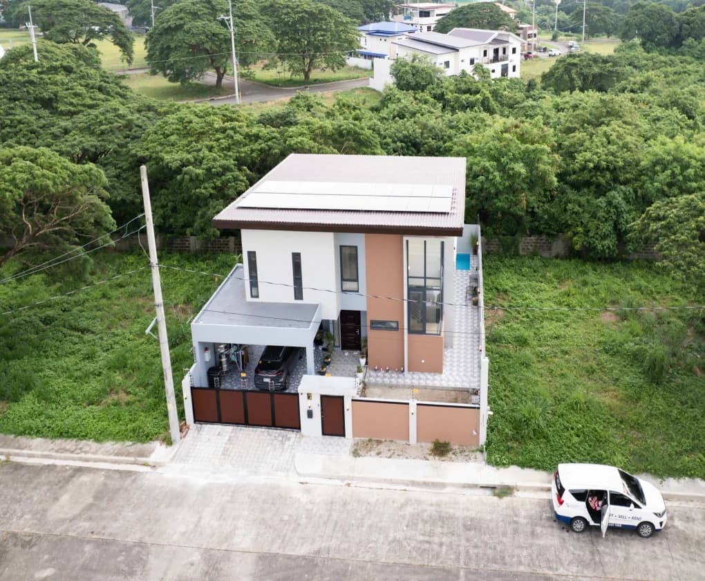 Orchard Golf And Country Club | 4BR 250sqm House & Lot for Sale in Cavite