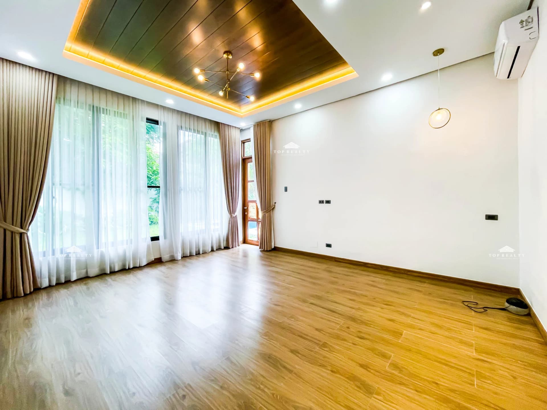 Philam Life Village | 4BR 355sqm House & Lot for Sale in Las Piñas City