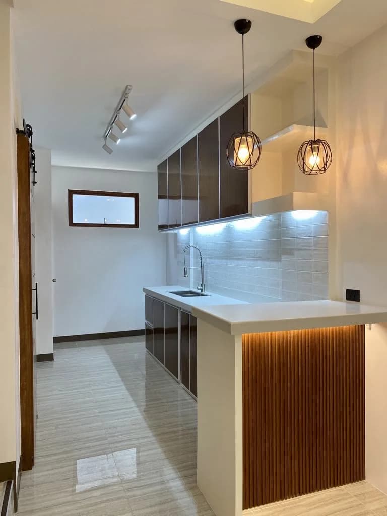Bangkal Townhouse | 4BR 250sqm Townhouse for Sale in Makati City
