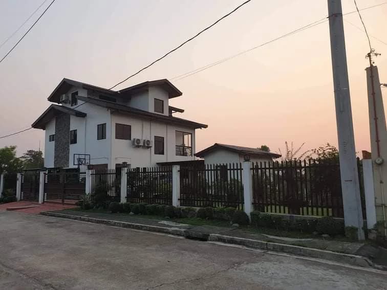 Sun Valley Residential And Golf | 5BR 350sqm House & Lot for Sale in Rizal