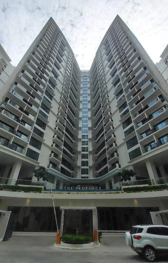 The Florence Residences | 3BR 95sqm Condo for Sale in Taguig City - Mckinley