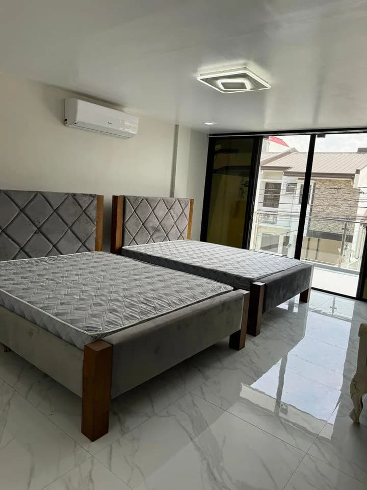 Multinational Village | 8BR 550sqm Townhouse for Sale in Parañaque City