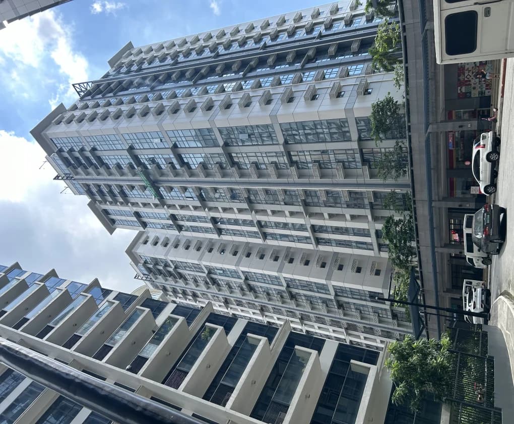 The Viceroy | 1BR 35sqm Condo for Sale in Taguig City - Mckinley