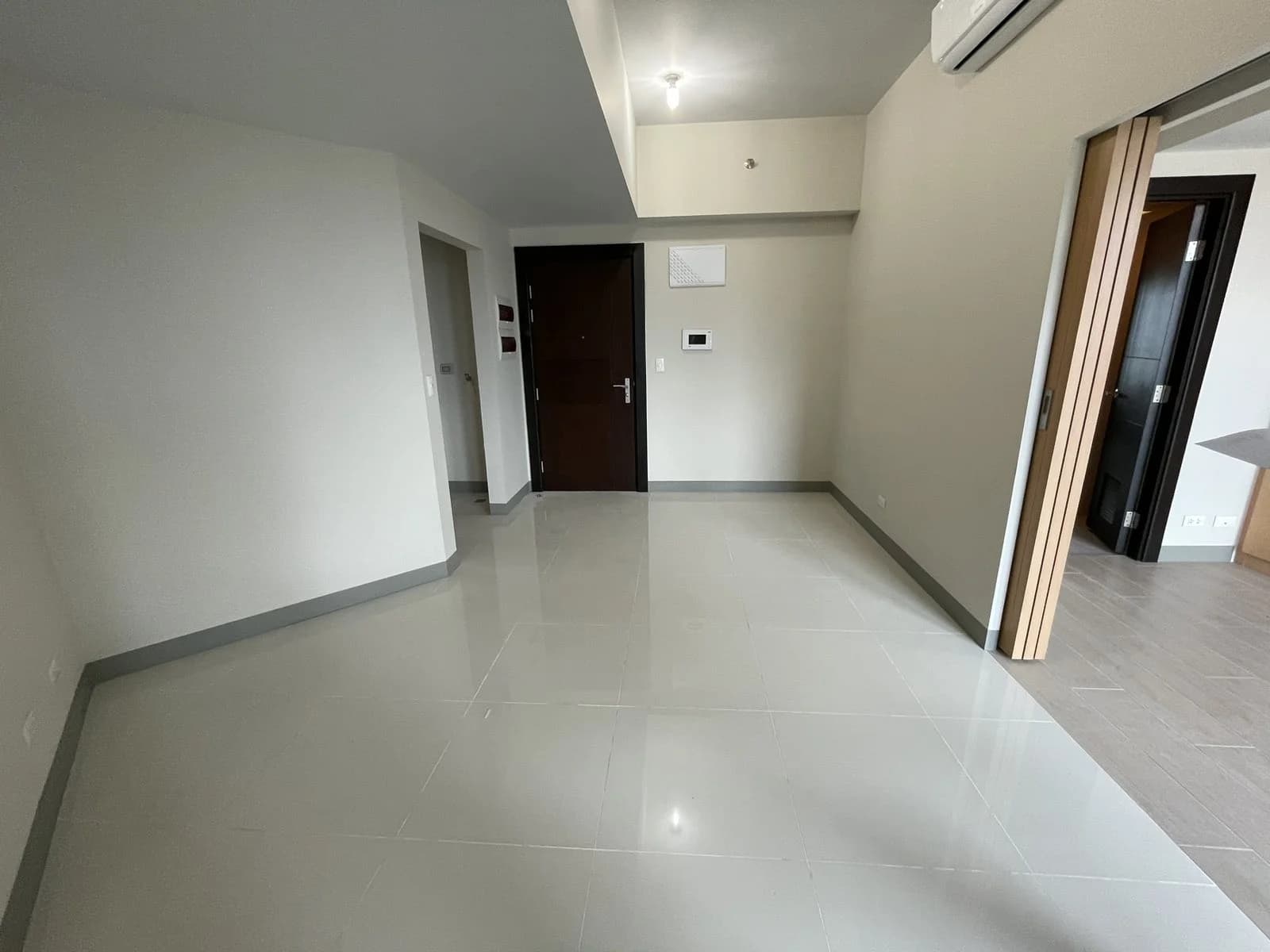 Uptown Parksuites | 1BR 44sqm Condo for Sale in Taguig City - Bgc