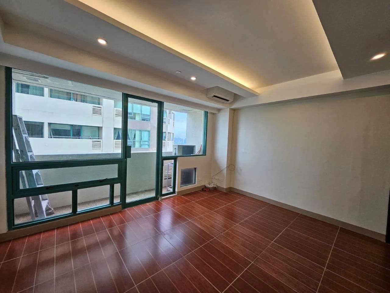 Robinsons Place Residences | 2BR 54sqm Condo for Rent in City Of Manila