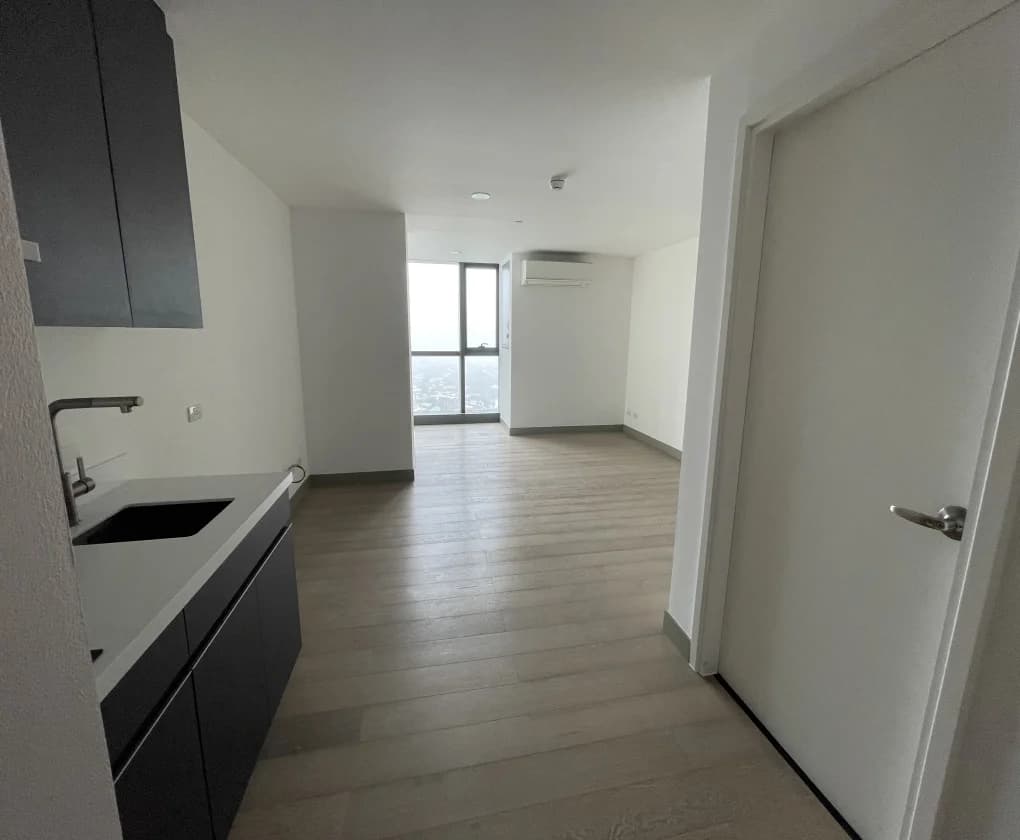 Century Spire | Studio 35sqm Condo for Sale in Makati City