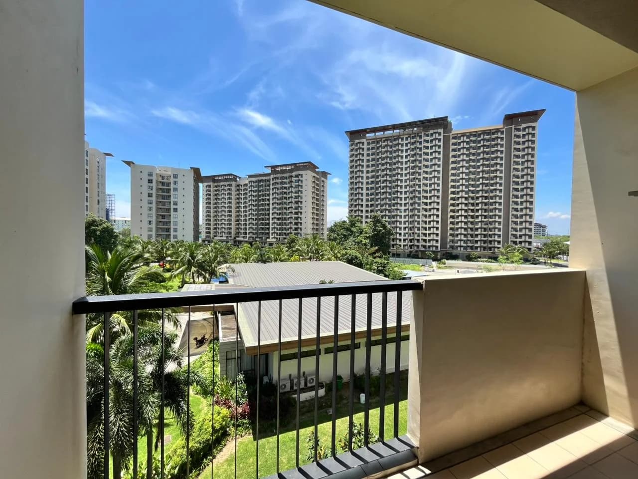 East Bay Residences | Studio 33sqm Condo for Sale in Muntinlupa City