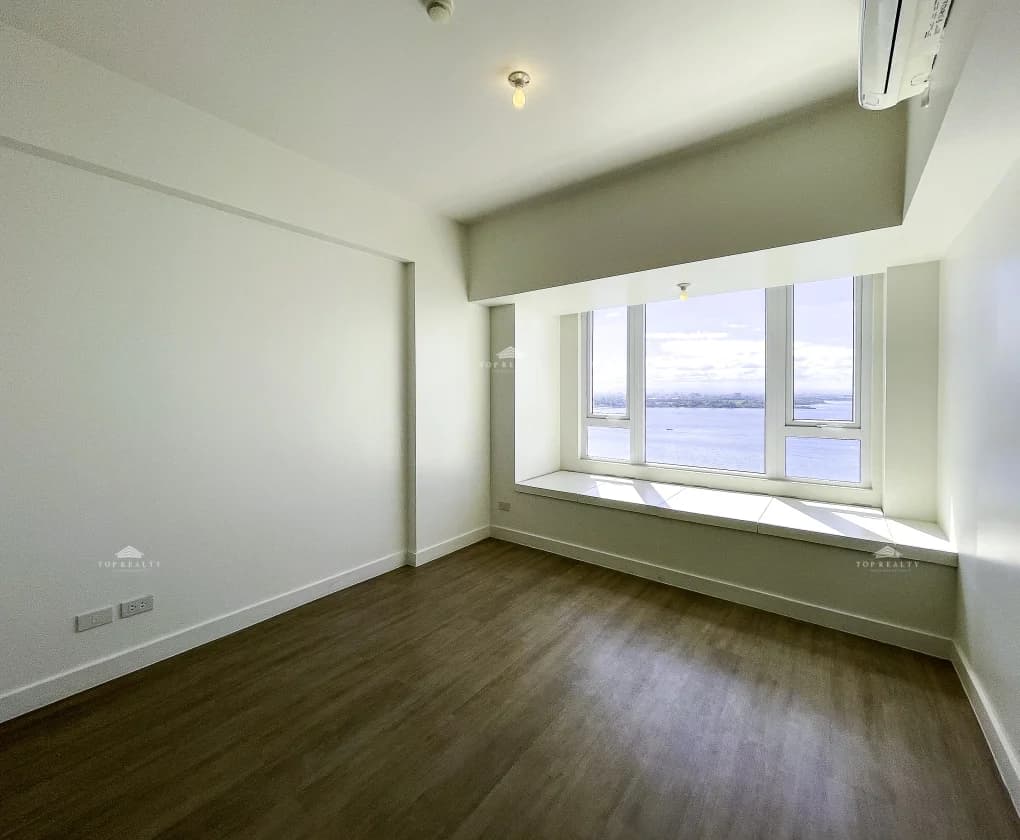 Oak Harbor Residences | 1BR 73sqm Condo for Sale in Parañaque City