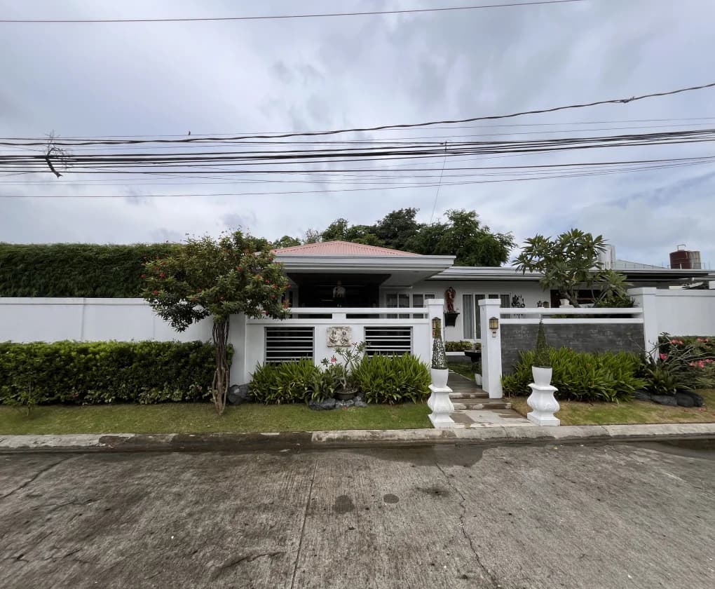 Bf International | 4BR 530sqm House & Lot for Sale in Las Piñas City