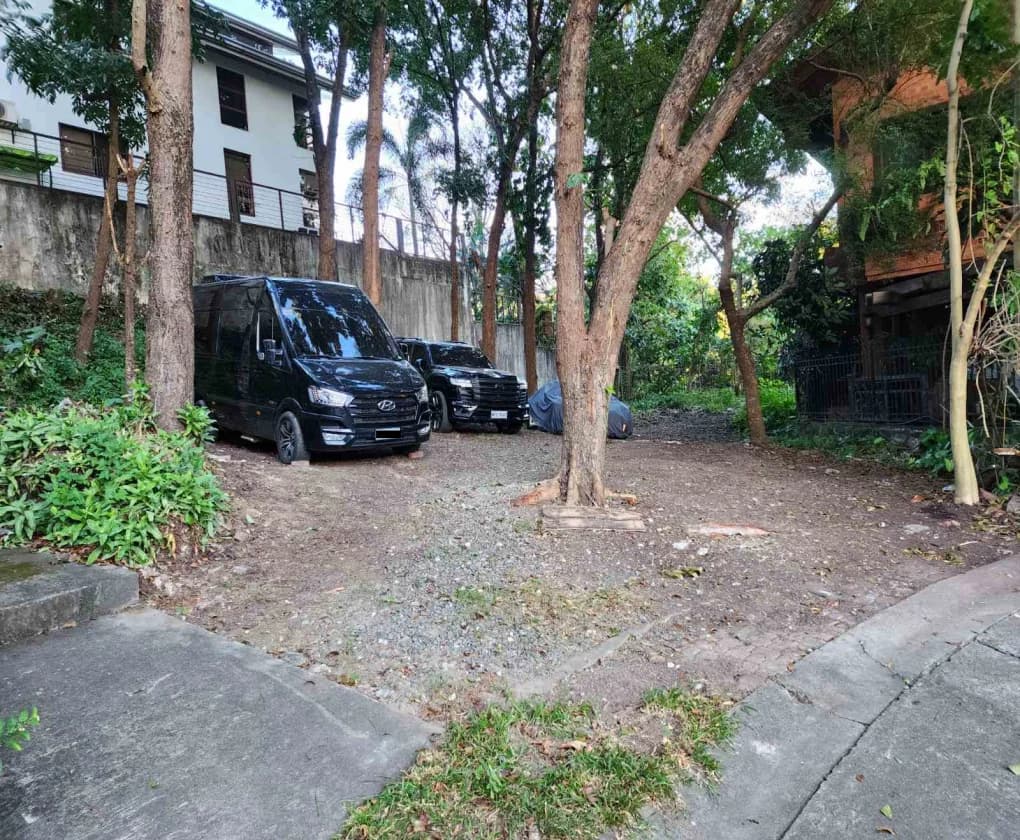 Capitol Hills Golf | Lot for Sale in Quezon City